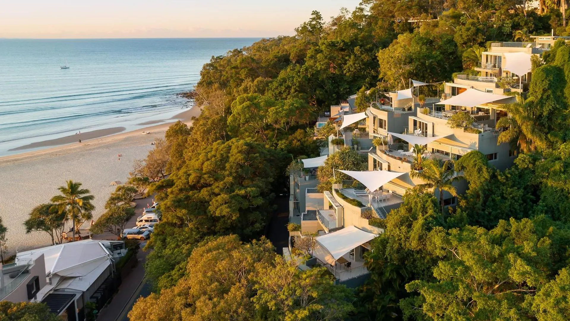 Apartment Hastings Park: Scenic Beachside Retreat Noosa Heads