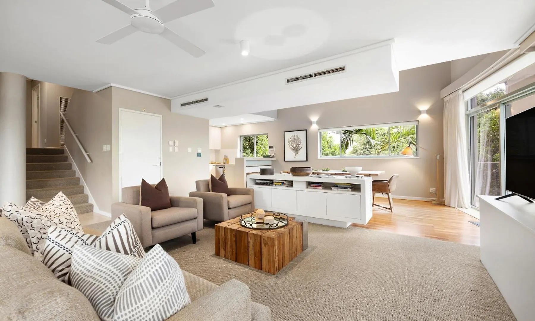 Hastings Park: Scenic Beachside Retreat Noosa Heads Apartment